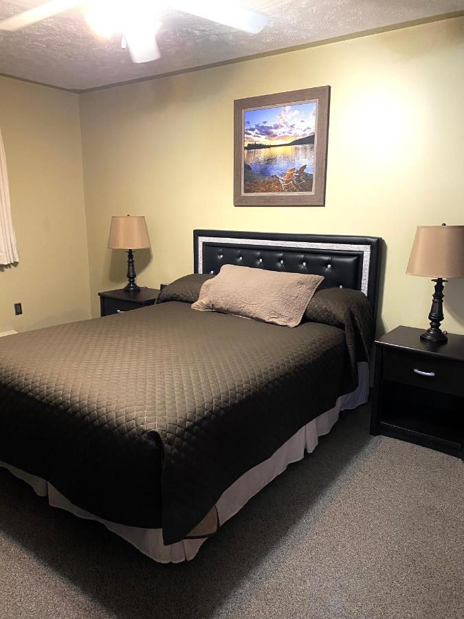 Manitoulin Inn Mindemoya Eksteriør billede