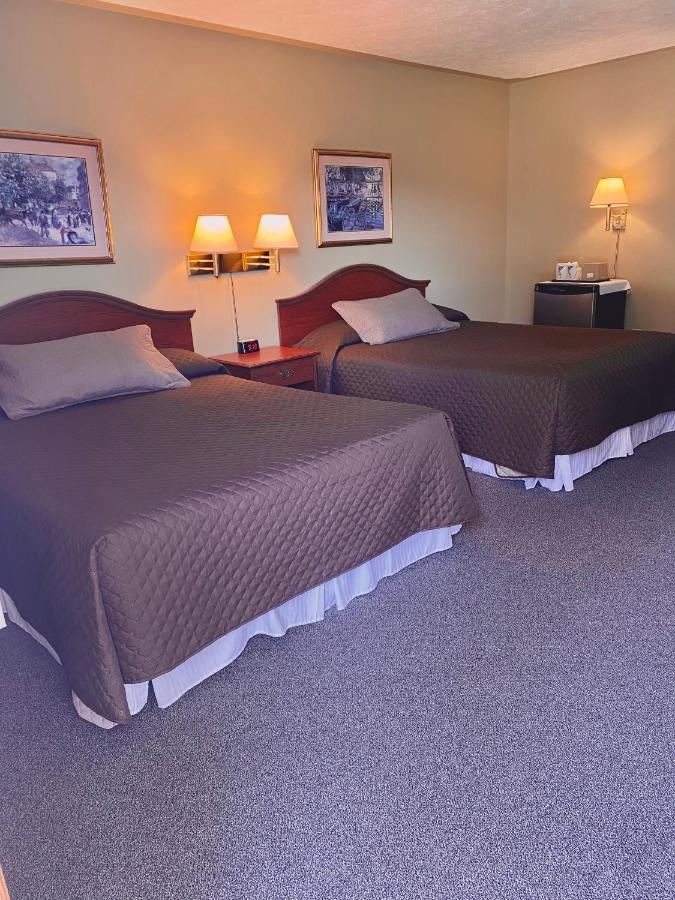 Manitoulin Inn Mindemoya Eksteriør billede