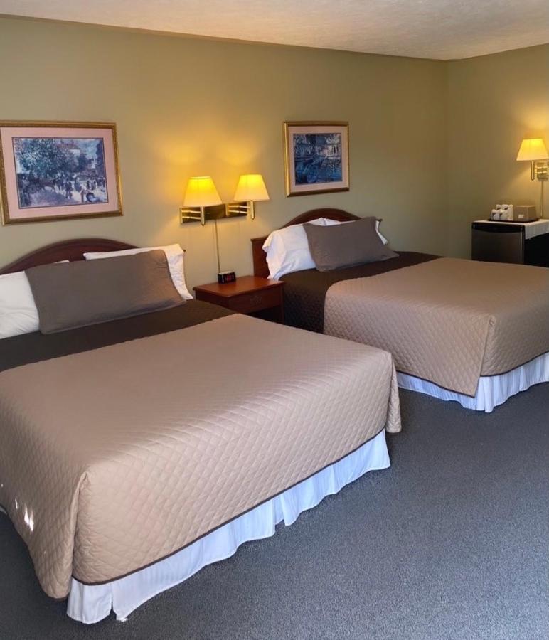 Manitoulin Inn Mindemoya Eksteriør billede