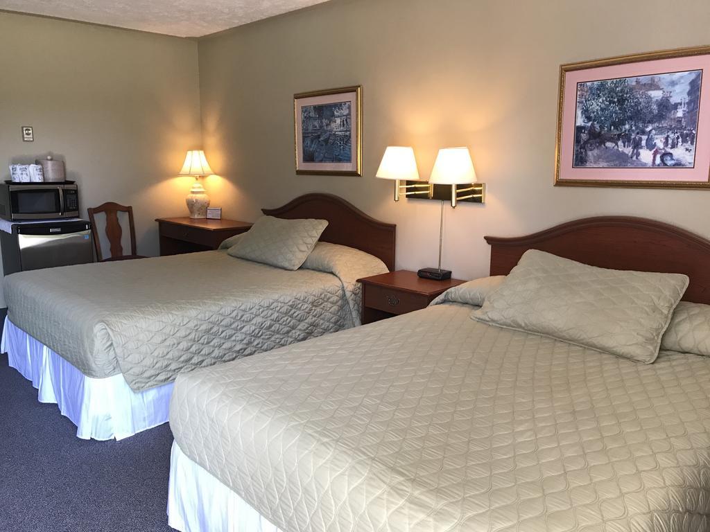 Manitoulin Inn Mindemoya Eksteriør billede
